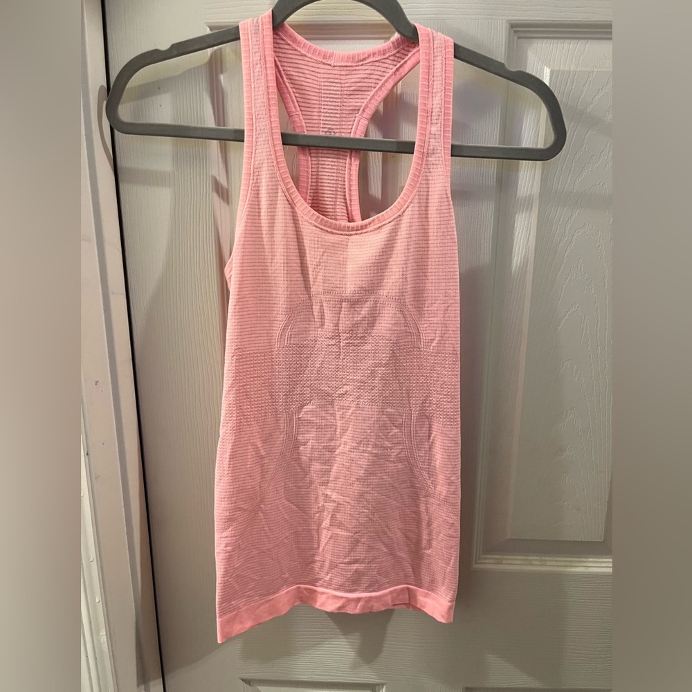 Lulumeon Swiftly Tech Pink Tank Top. Size 4.